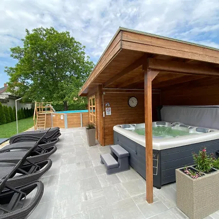 Riviera 4* Abádszalók