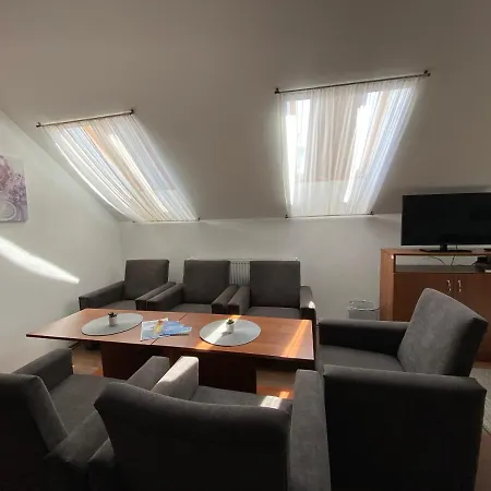 Riviera بيت ضيافة