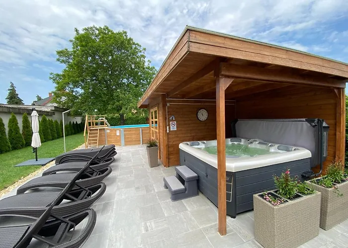 Riviera 4* Abádszalók