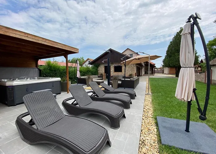Riviera 4* Abádszalók